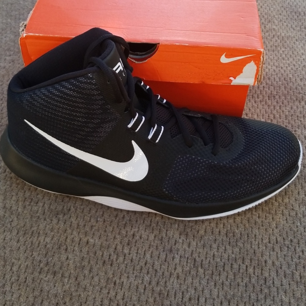 Nike Air Precision